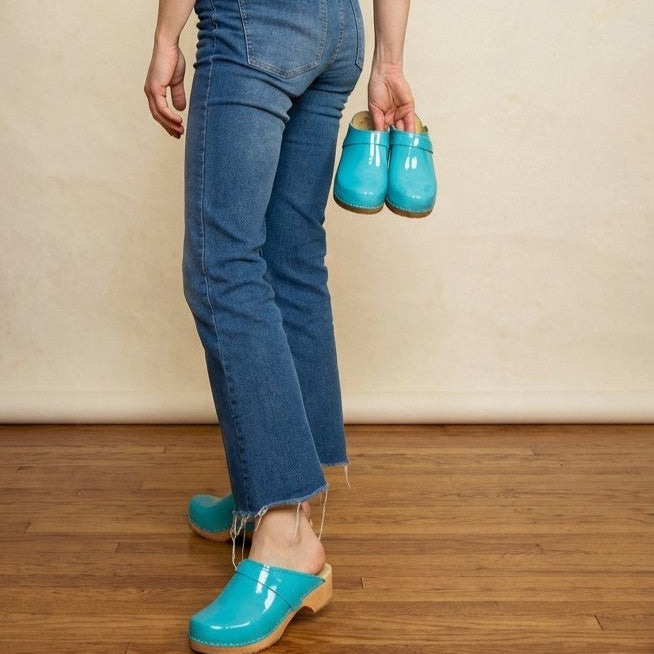 קבקבי עץ טורקיז לק עקב בינוני