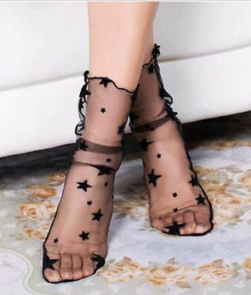 גרבים שקופים עם כוכבים