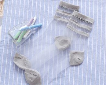 גרביים שקופים פסים אפורים