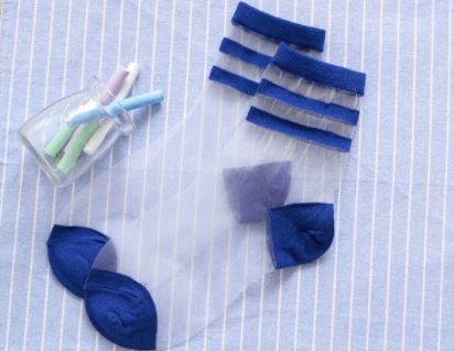 גרבים שקופים פסים כחולים