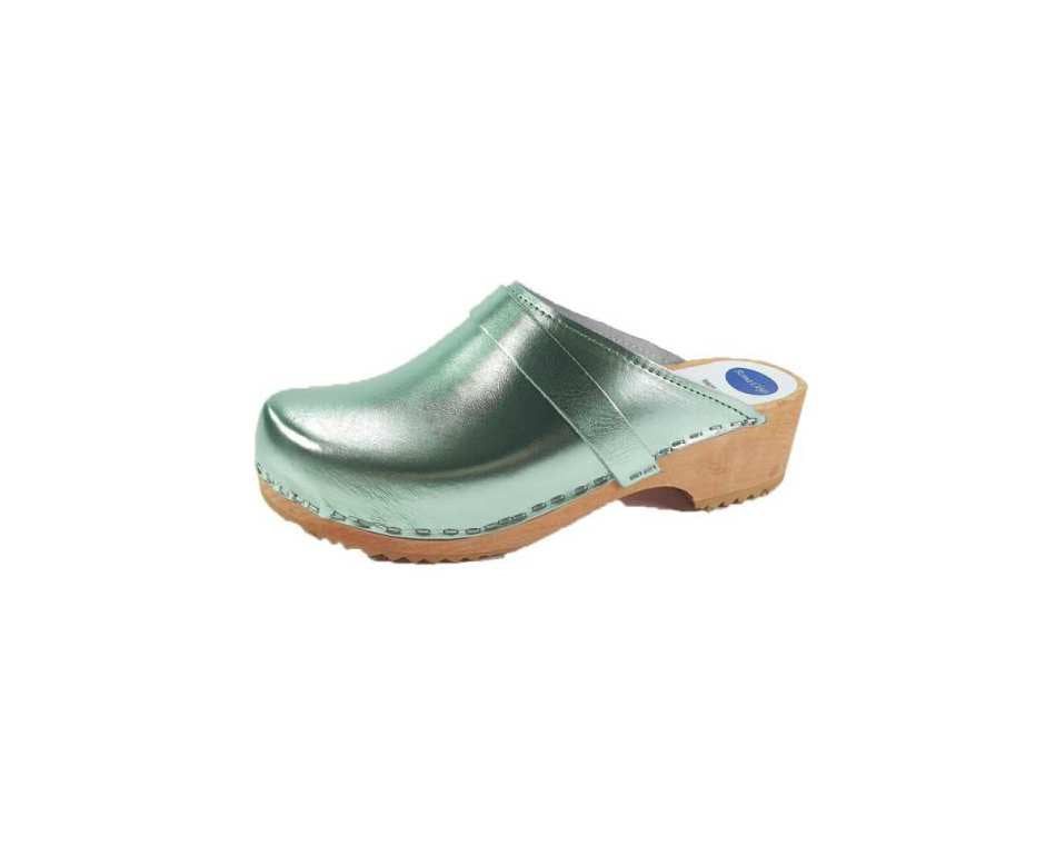 קבקבי עץ ירוק מטאלי