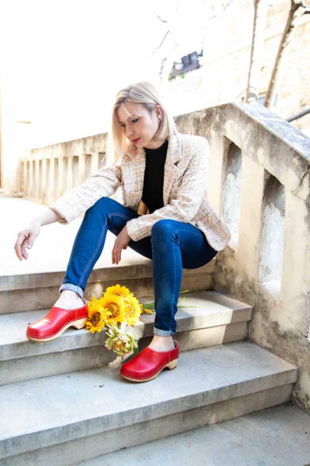 כפכפי עץ אדומים סגורים קרולינה אדום