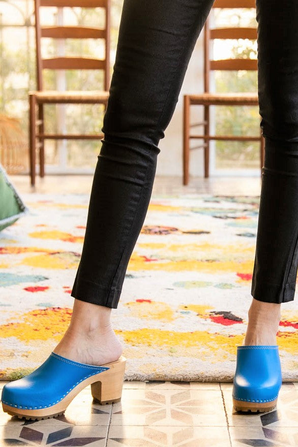 כפכפי עץ רונה דגם מילנה כחול רויאל