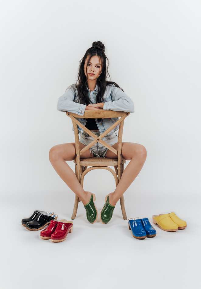 כפכפי עץ רונה ירוק לק