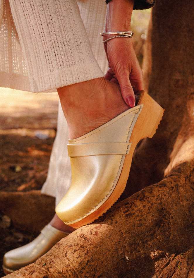 כפכפי עץ שמפניה