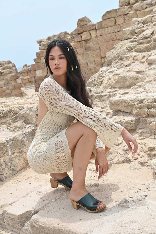 כפכפי העץ של רונה