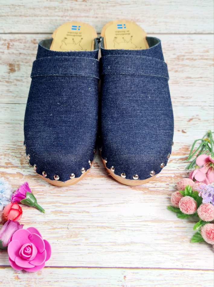 כפכפי עץ כחול גינס