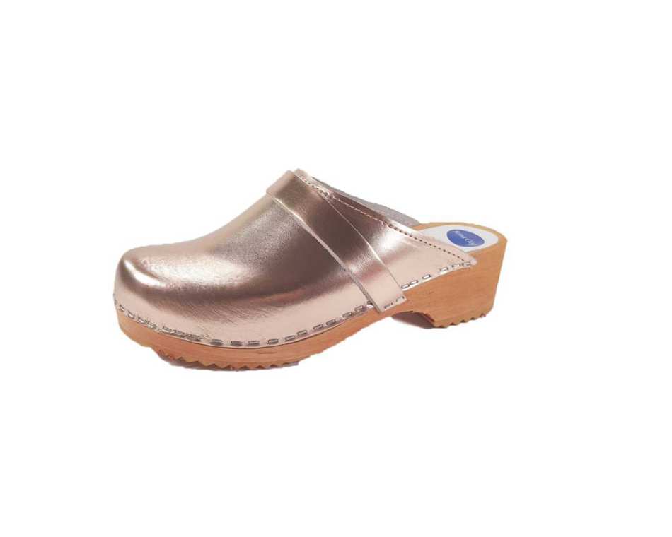 קבקבי עץ זה מט