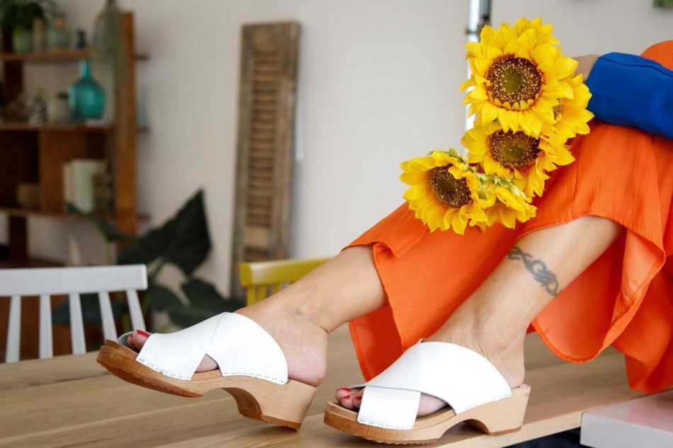 קבקבי איקס לבנים rona clogs