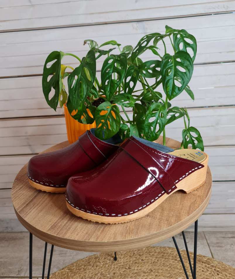 קבקבי עץ בורדו לק