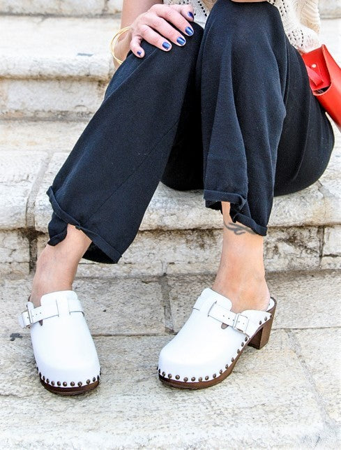 קבקבים לבנים מילי עם ניטים