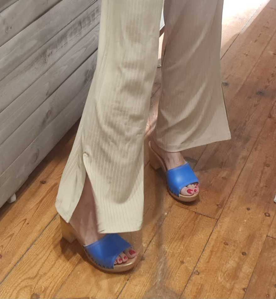 קבקבי עץ כחול קייט