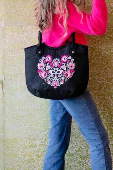 תיק רקום פרחים בינוני