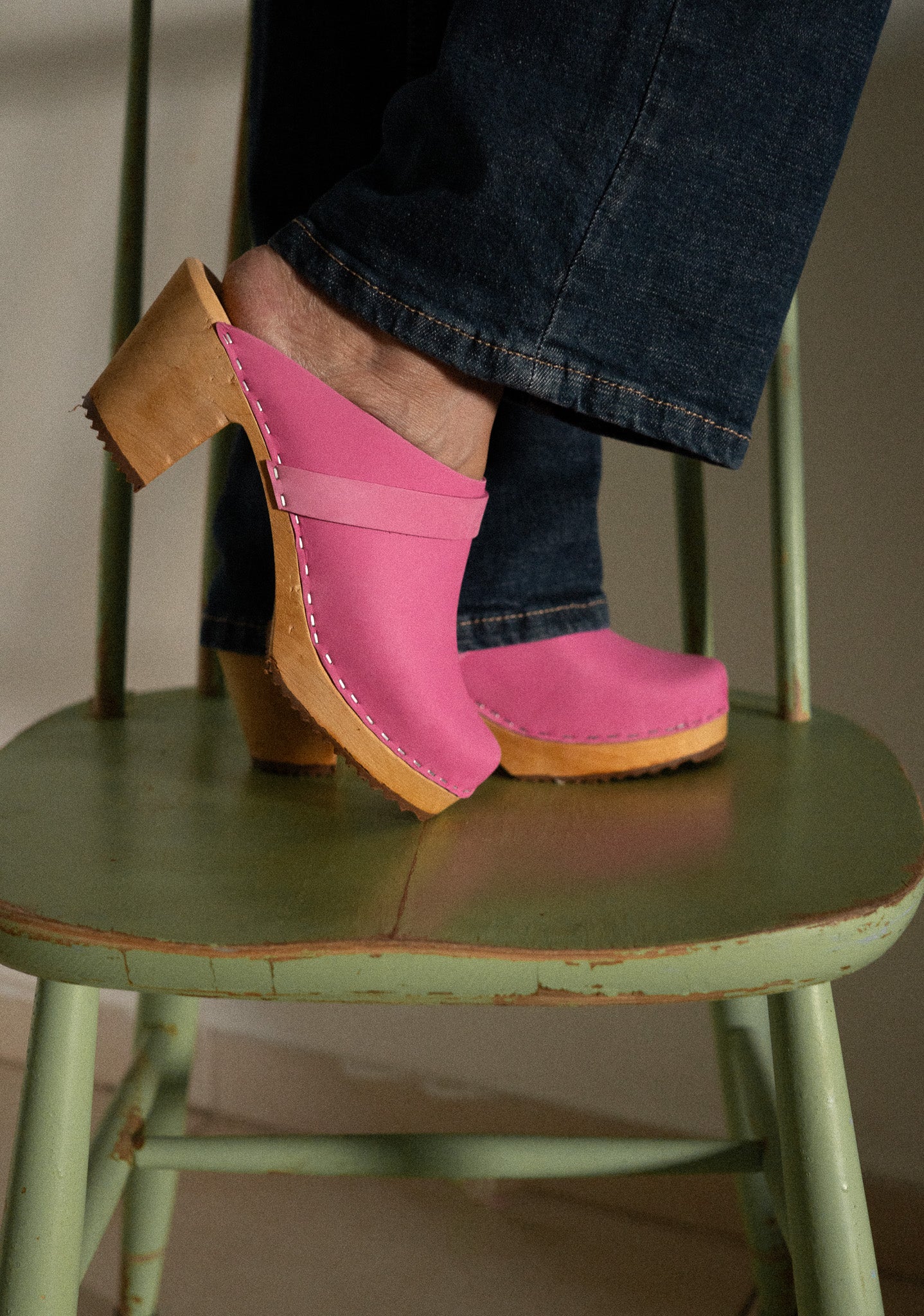 כפכפי עץ ורוד נובוק פוקסיה