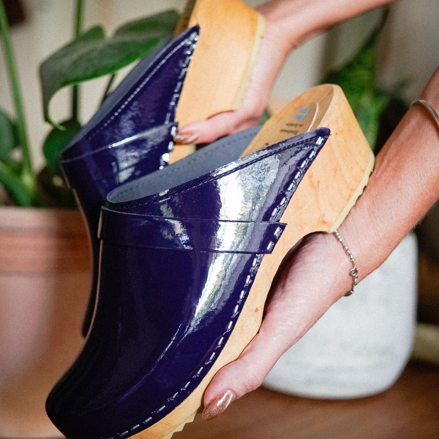 קבקבי עץ כחול לק