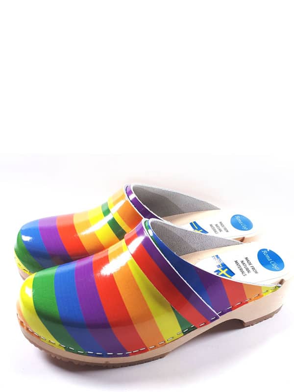 כפכפי עץ גאווה