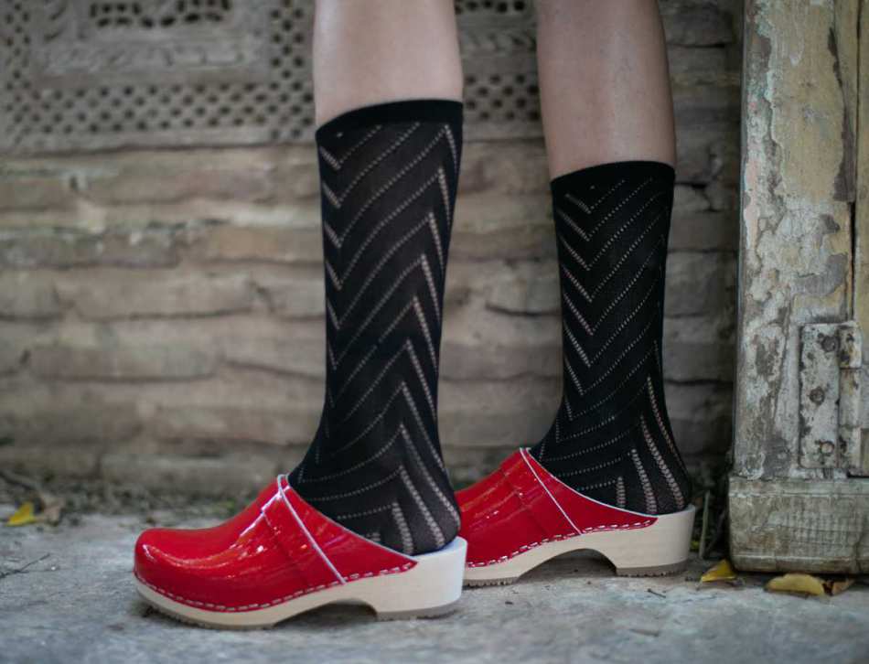 קבקבי עץ אדום לק