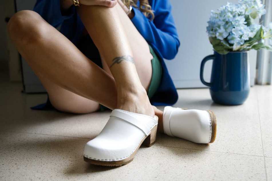 קבקבי עץ לבנים רונה קלוגס