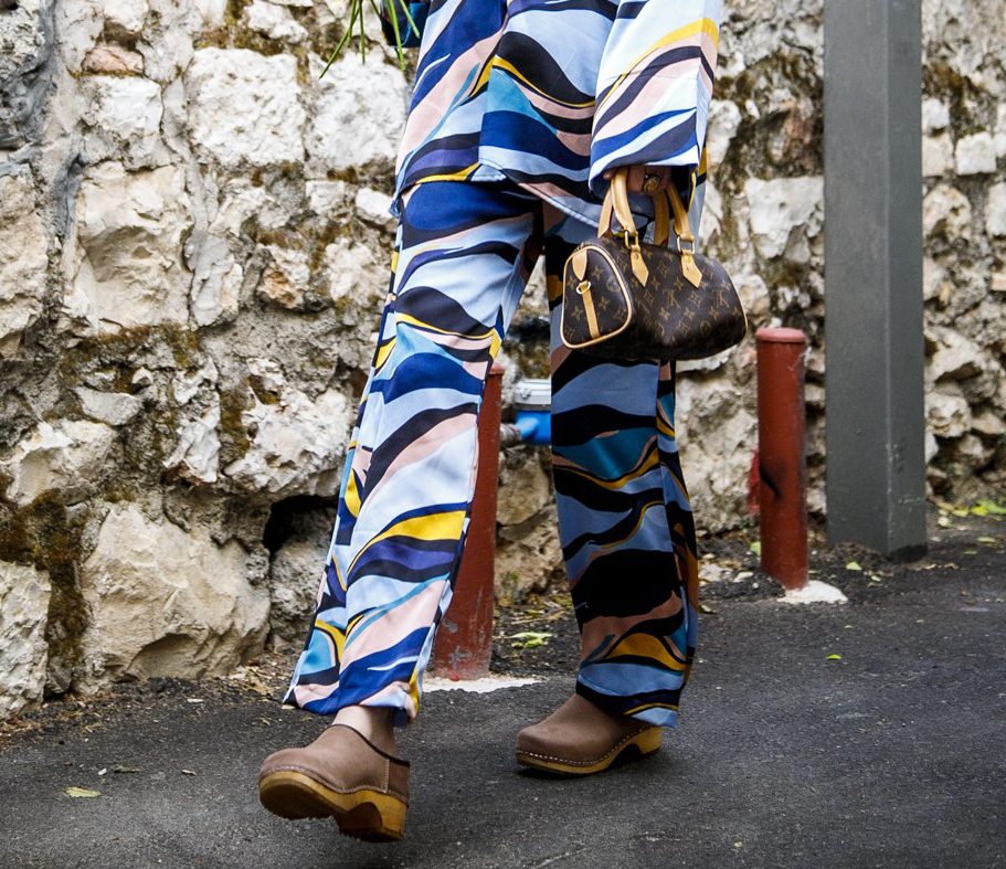 קרולינה חום בהיר