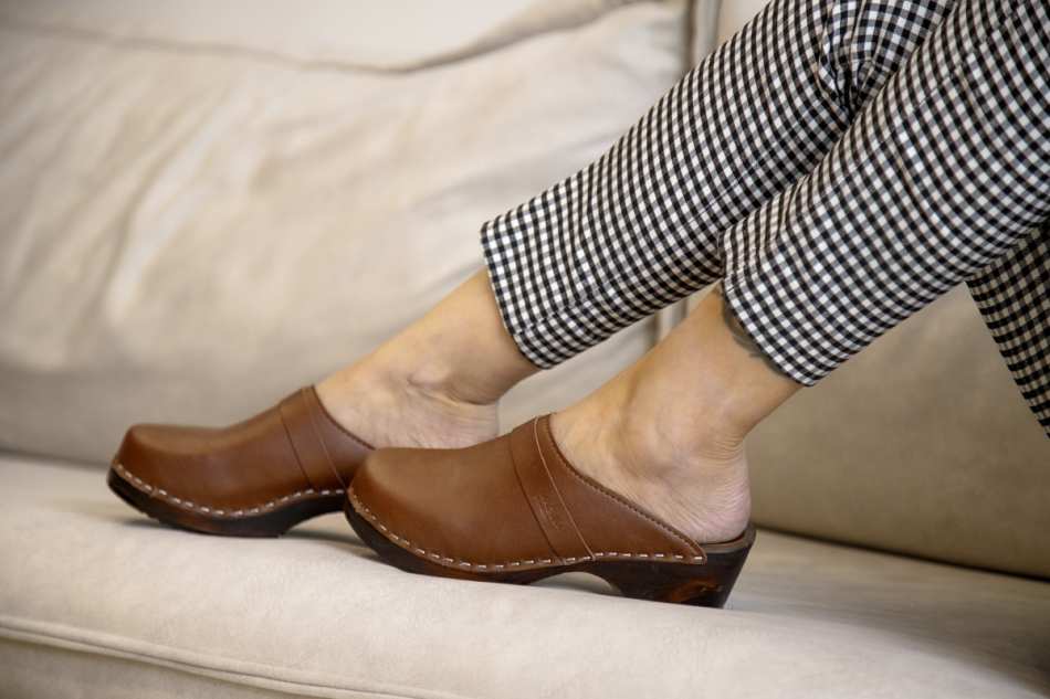 קבקבי עץ טבעונים רונה קלוגס