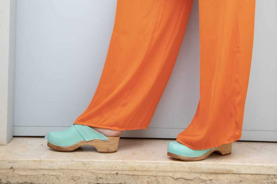 קבקבי עץ טורקיז RONA CLOGS