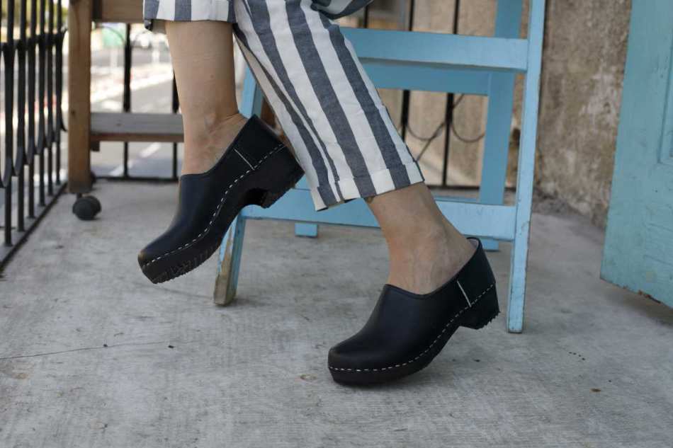 קבקבי עץ סגורים קרולינה שחור