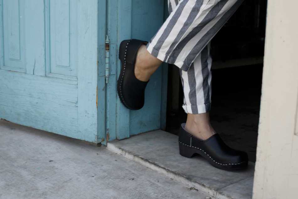 קבקבי עץ שחורים קרולינה שחור