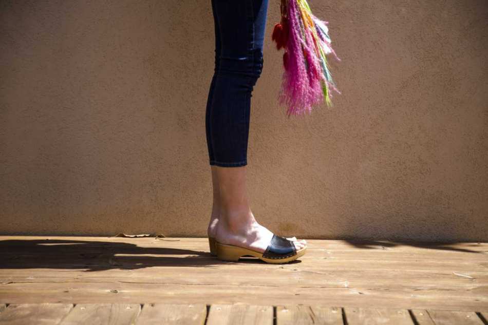 מייגן שחור לק