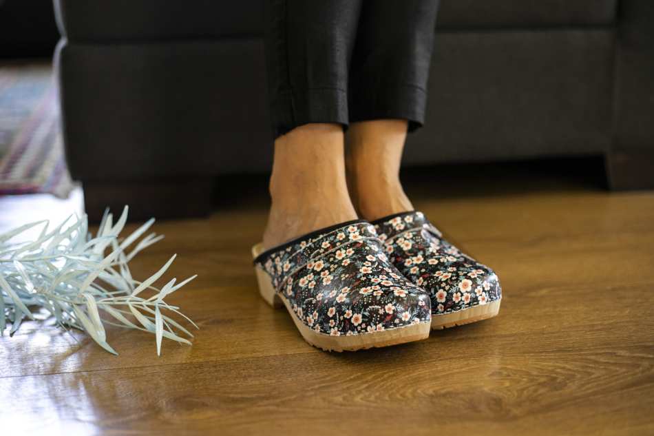 קבקבי עץ פרחי שלג