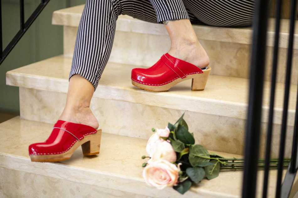 קבקבי עץ אדום לק גבוה