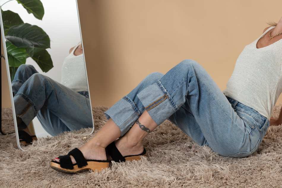 טבע נאות סליידר פרווה שחור