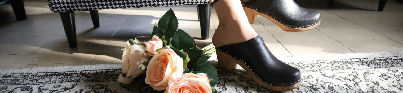 קבקבי עץ שחורים עקב גבוה