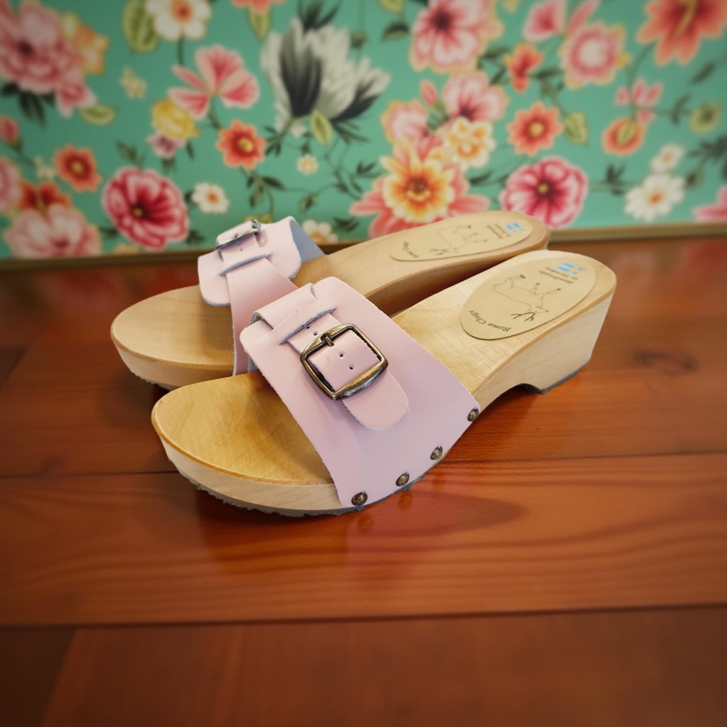 אוליביה ורוד בהיר 2