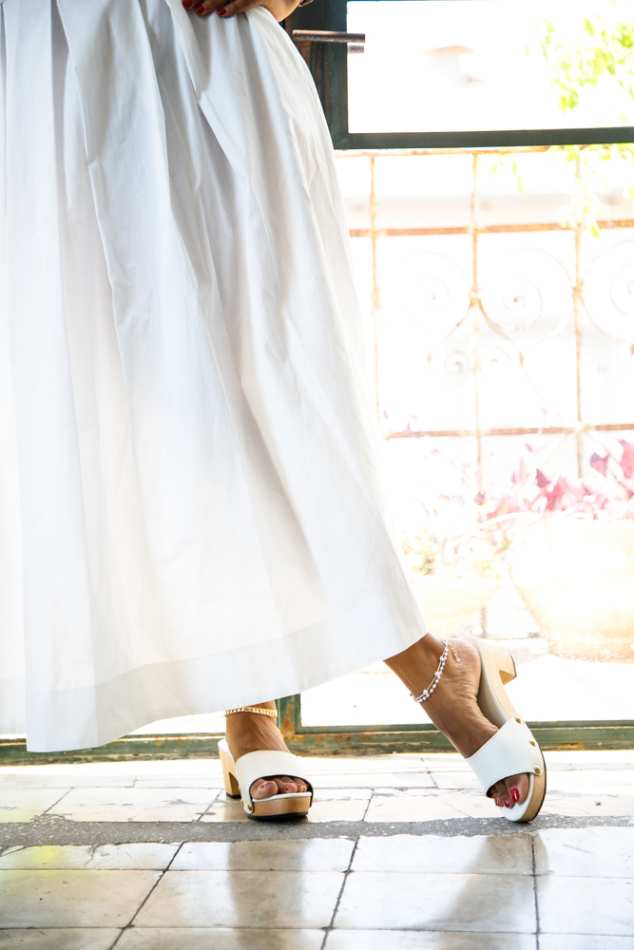 קבקבי עץ בילי לבן