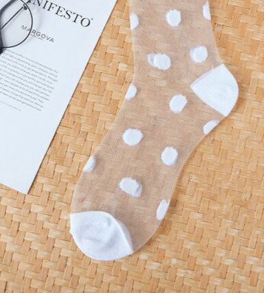 גרביים נקודות לבנות גדולות