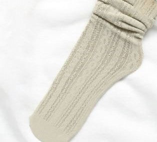 גרביים סרוגים אפור