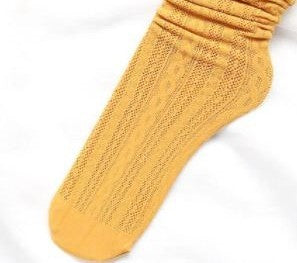 גרביים סרוגים חרדל