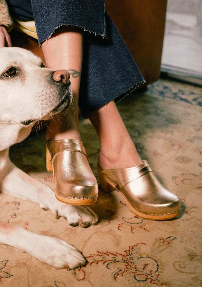 קבקבי עץ זהב ורוד