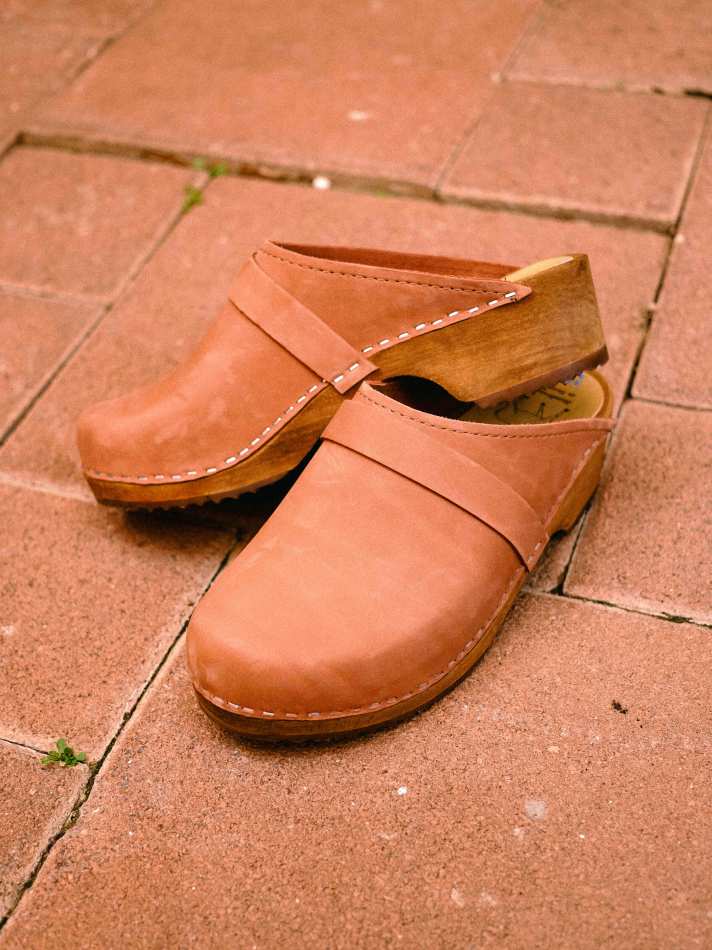 כפכפי עץץ קאמל נובוק