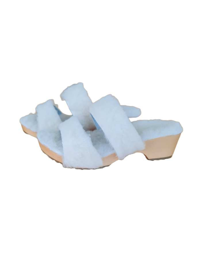 כפכפי סליידר לבן פרווה