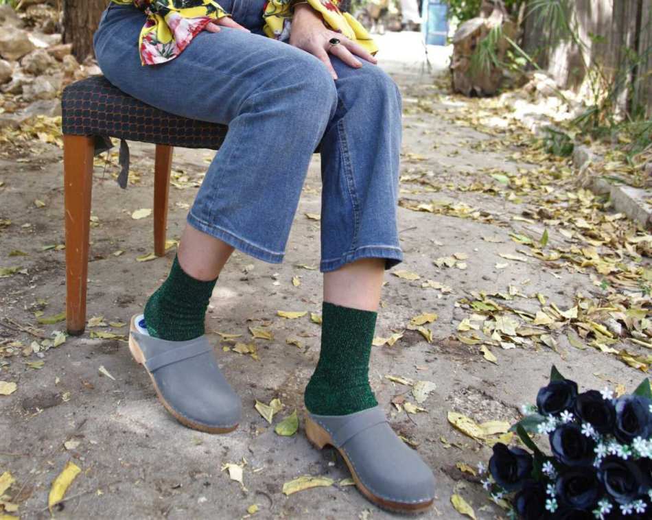 קבקבי עץ אפורים