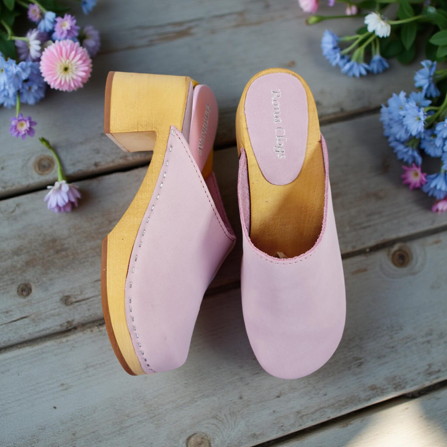 קבקבי עץ לירי ורוד