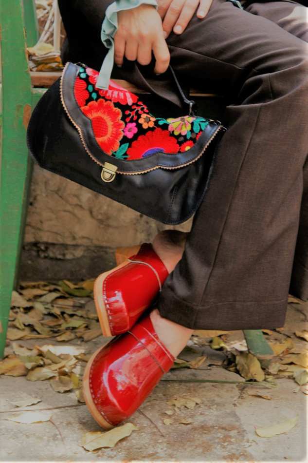 קבקבי עץ בורדו לק .