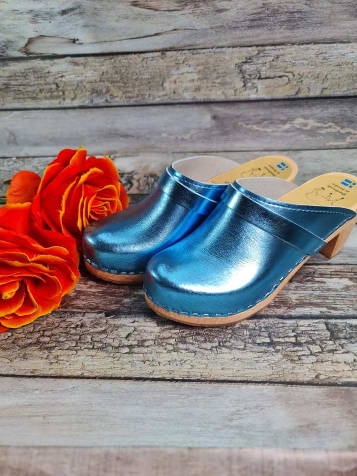 קבקבי עץ כחול מטאלי