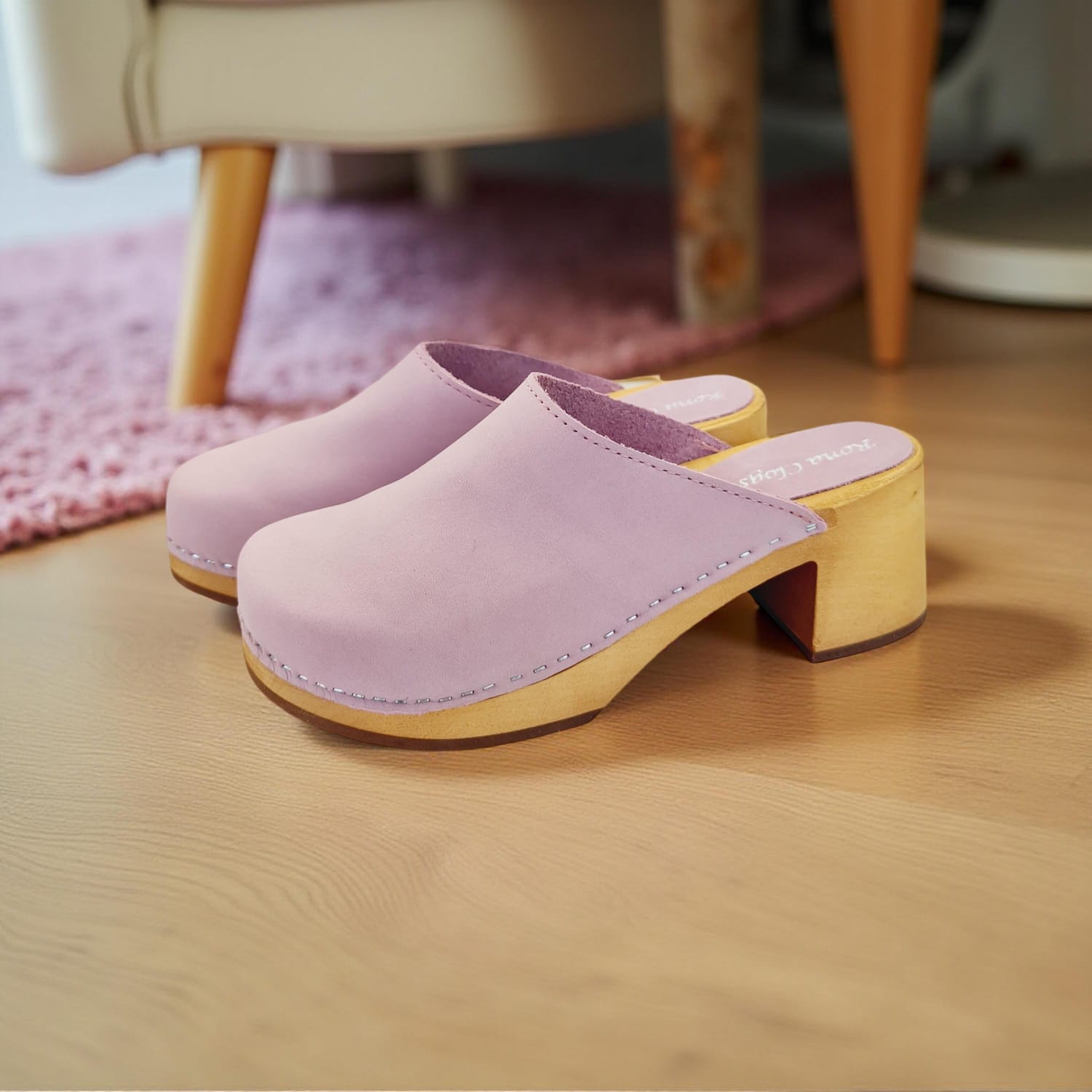 קבקבי עץ לירי ורוד