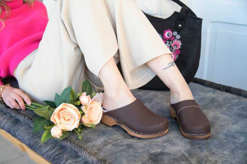 קבקבי עץ רונה חום כהה