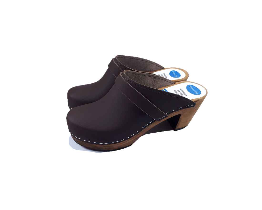 קבקבי עץ חום כהה עקב גבוה