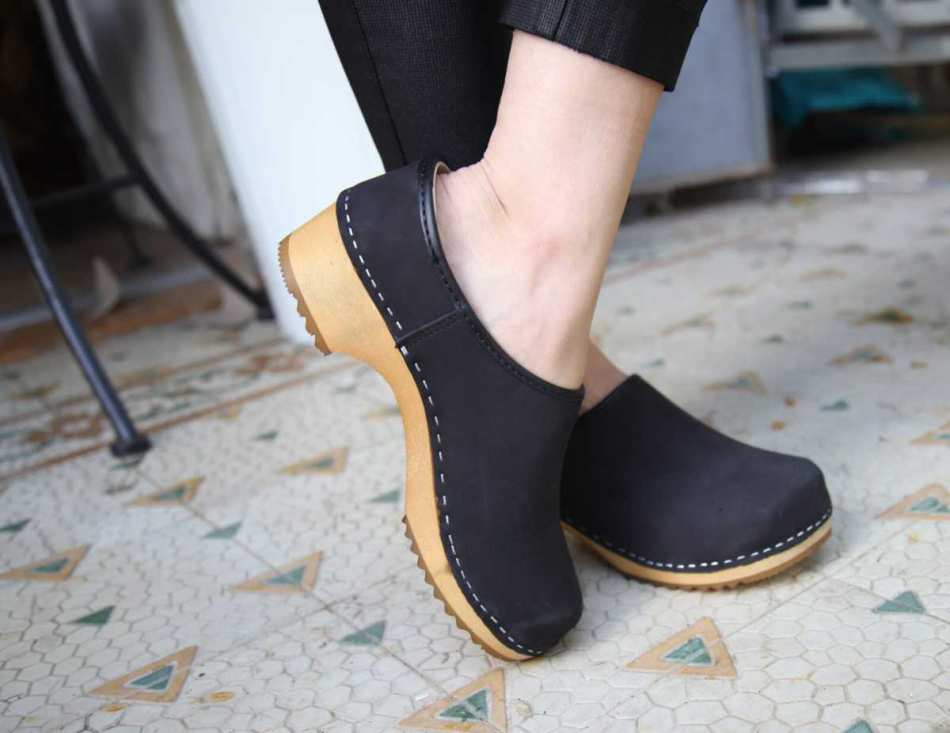 קבקבי עץ סגורים דגם קרולינה שחור