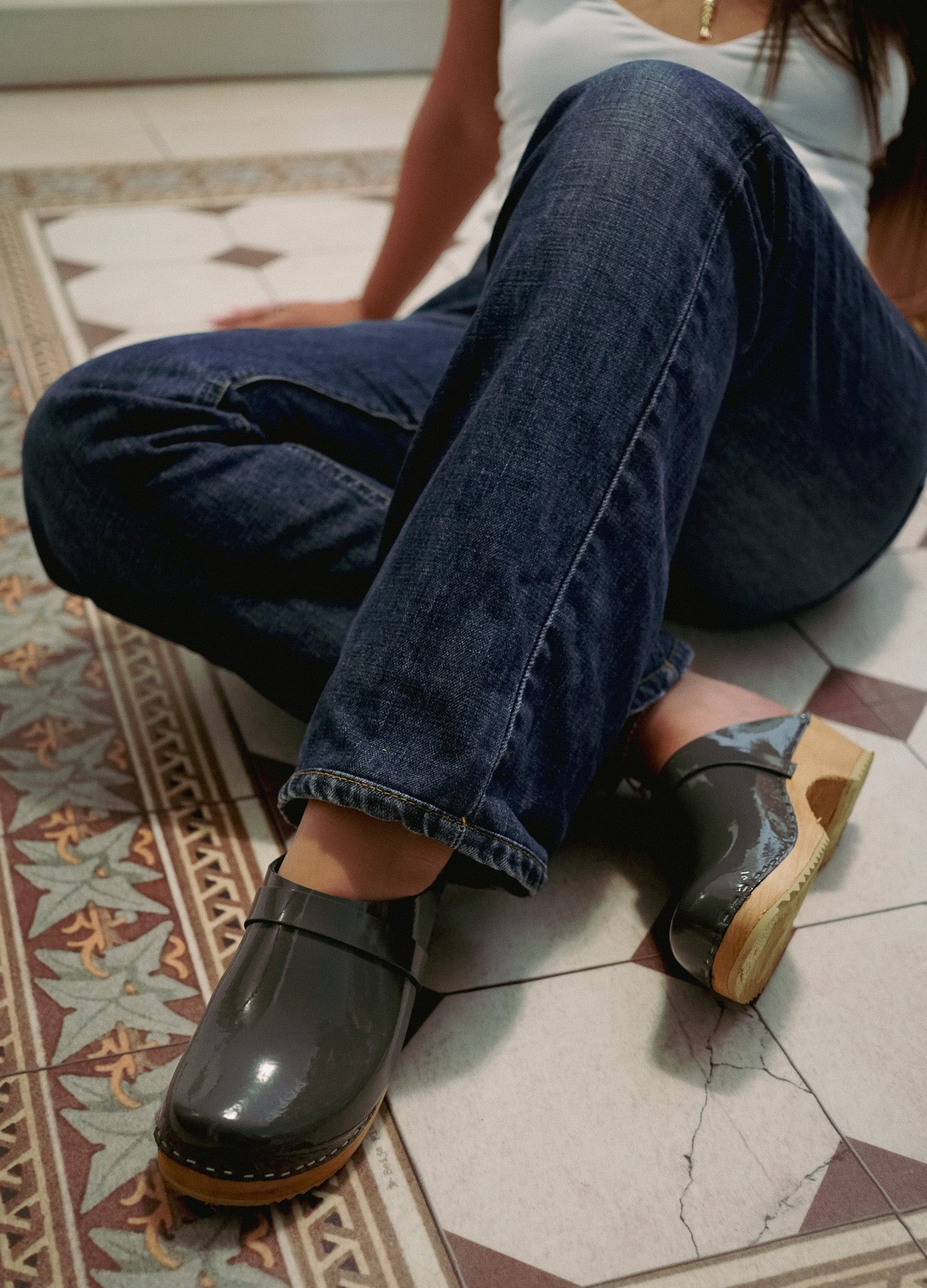 קבקב אפור לק בינוני