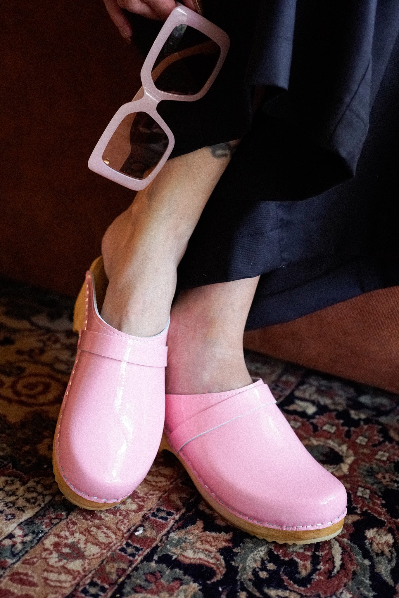 כפכפי העץ של רונה ורוד בייבי לק